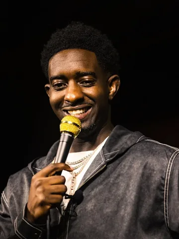 iamdesibanks Instagram post about Live comedy show recap