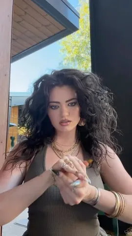 iam_dytto Instagram post about Nail art