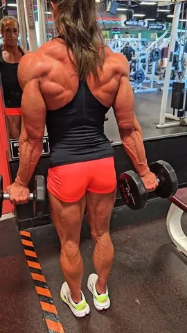 iamsarahfit Instagram post about Bodybuilding physique development