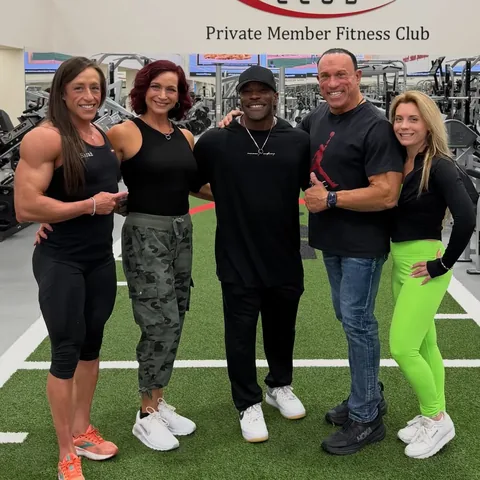 iamsarahfit Instagram post about Group bodybuilding workout