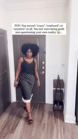 iamschnaidie Instagram post about Gaslighting awareness