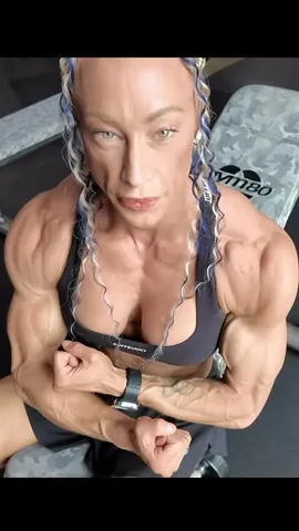 ifbbmissytruscott Instagram post about Olympia preparation