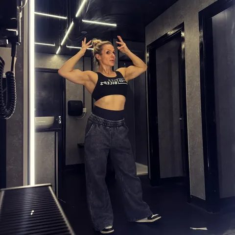 ifbbpro_gemmalancaster Instagram post about Pre workout moment
