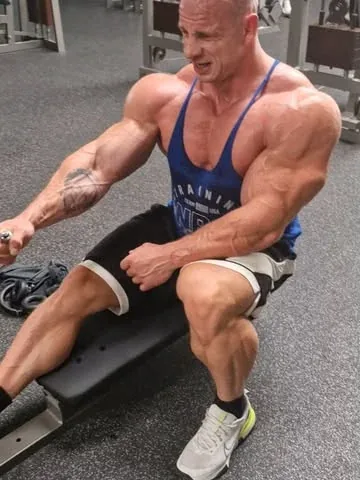 ifbb_pro_michalkrizokrizanek Instagram post about Back training