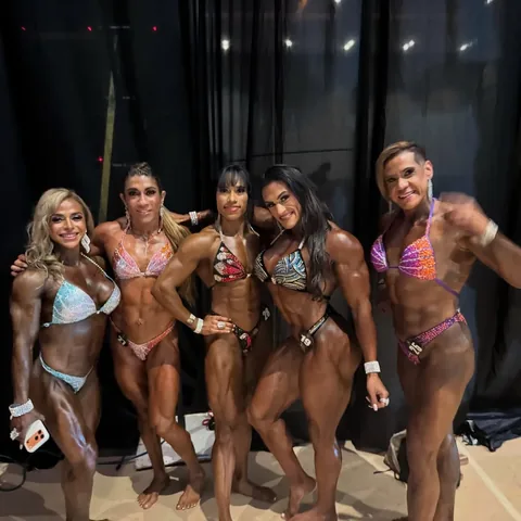 ifbbpronataliacoelho Instagram post about Livestream promotion