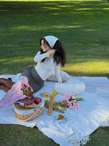 imane Instagram post about Picnic outing
