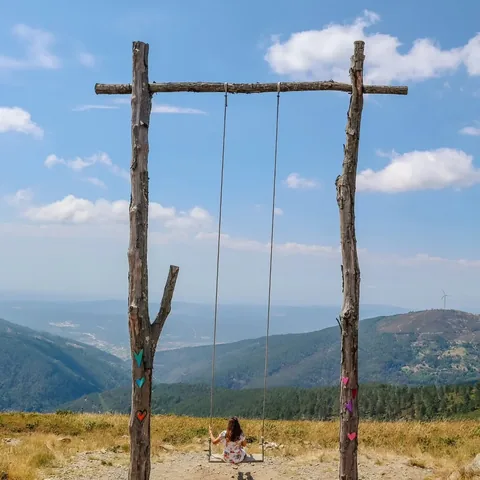 inoisemviagem Instagram post about Serra da Lousã