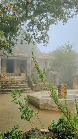 inoisemviagem Instagram post about Convento dos Capuchos