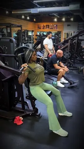 iriskyle Instagram post about Shoulder workout