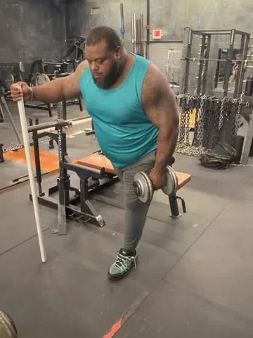 irregular_strength Instagram post about Leg training