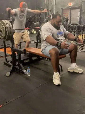 irregular_strength Instagram post about Bench press training