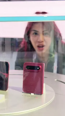 isadoes_ Instagram post about Xiaomi 18 Fold
