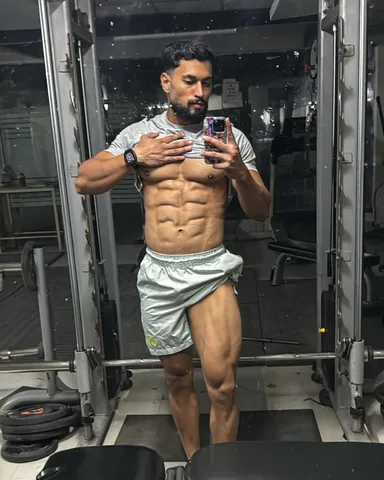 ishaanthakurr Instagram post about Body composition training