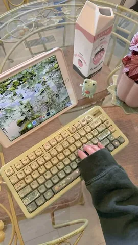 isle7crossing Instagram post about Mechanical keyboard upgrade