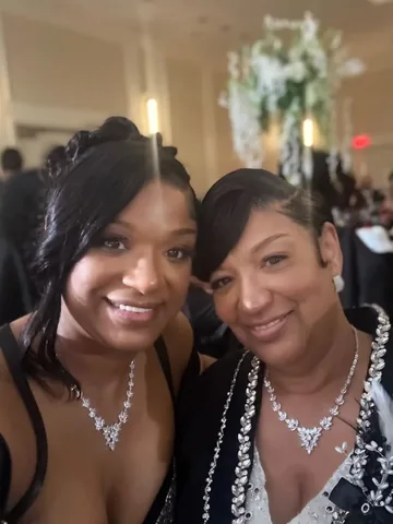itshaleigh_phillips Instagram post about Mother’s birthday
