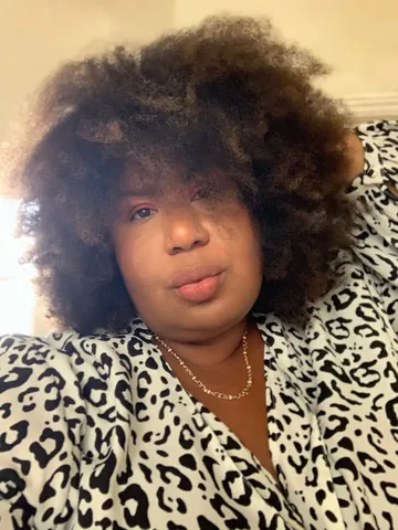itsmekellieb Instagram post about Visual comparison