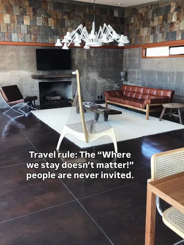 itsmekellieb Instagram post about Travel accommodation