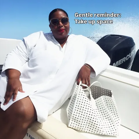 itsmekellieb Instagram post about Travel encouragement