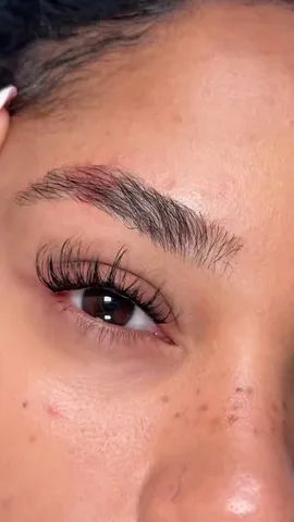 itsmyrayeraye Instagram post about False lash application