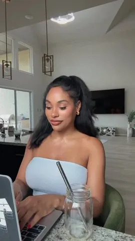 itsmyrayeraye Instagram post about Collagen supplement routine