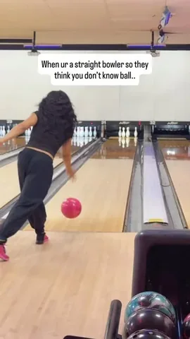 itsmyrayeraye Instagram post about Bowling style