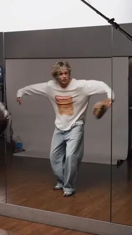 itsslavik Instagram post about Dance performance
