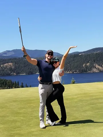 jaclynhill Instagram post about Offline leisure