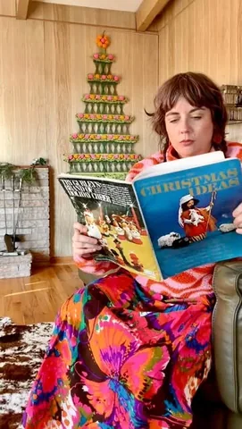 jamie_jetaime Instagram post about Vintage Christmas decor