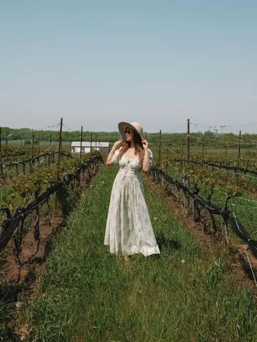 jaszzhang Instagram post about Niagara on the Lake day trip
