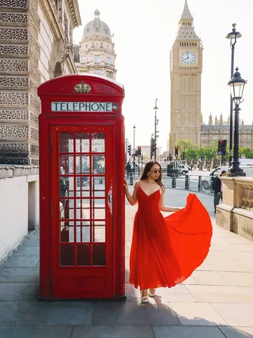 jaszzhang Instagram post about England and Scotland travel