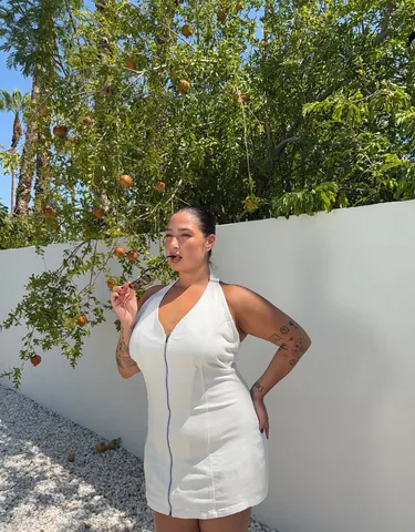 javiera Instagram post about Plus size fashion