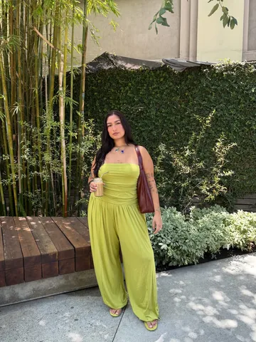 javiera Instagram post about Plus size fashion