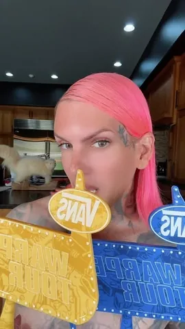 jeffreestar Instagram post about Limited edition beauty accessory