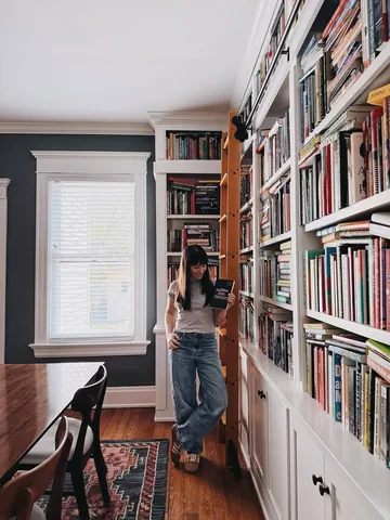 jennareadsbooks Instagram post about Books and reading