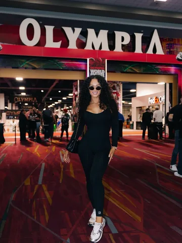 jenniferdorie_ifbbpro Instagram post about Activewear