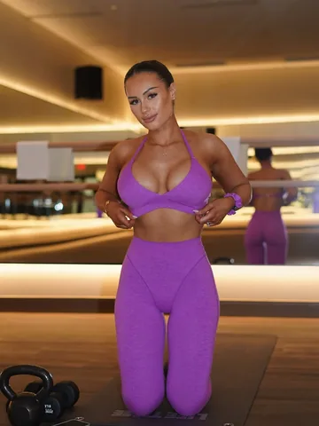 jenniferdorie_ifbbpro Instagram post about Activewear