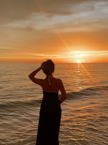 jennifernazaruk Instagram post about Sunset