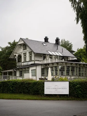 jespersoendergaard Instagram post about Coastal retreat