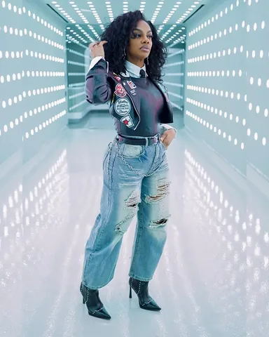 jesshilarious_official Instagram post about Retro fashion