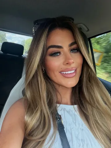 jessicahayesx_ Instagram post about Dental care