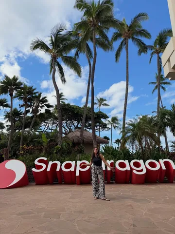 jessicanaziri Instagram post about Snapdragon Summit