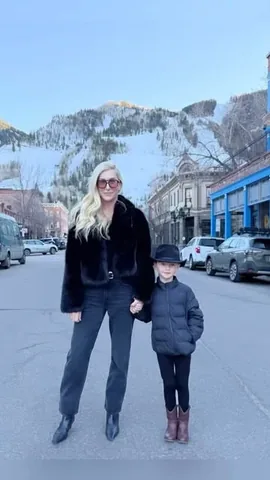 joannahillman Instagram post about Rocky Mountains skiing
