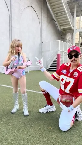 joannahillman Instagram post about Halloween