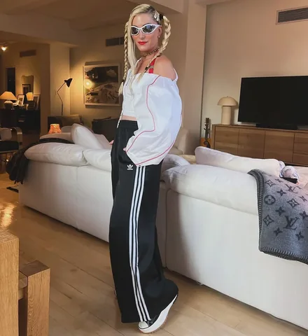 joannahillman Instagram post about Nostalgic weekend with friends
