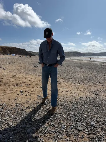 JOE OTTAWAY Instagram post thumbnail