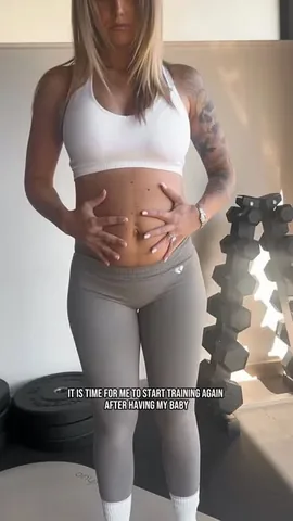 johannaolinemodin Instagram post about Postpartum core recovery
