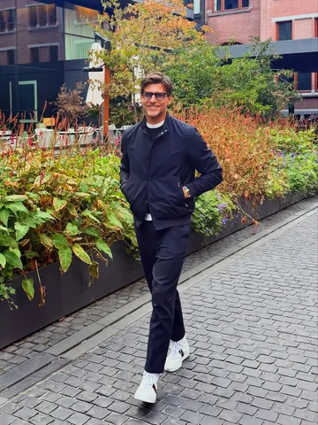 Johannes Huebl Instagram post thumbnail