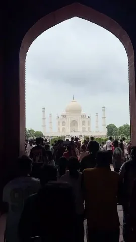johnlucas_ Instagram post about Taj Mahal visit