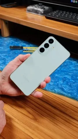 jonathanjcasey Instagram post about Smartphone unboxing