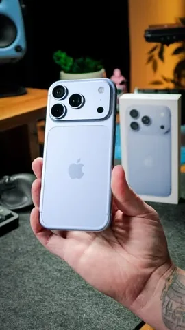 jonathanjcasey Instagram post about Smartphone unboxing